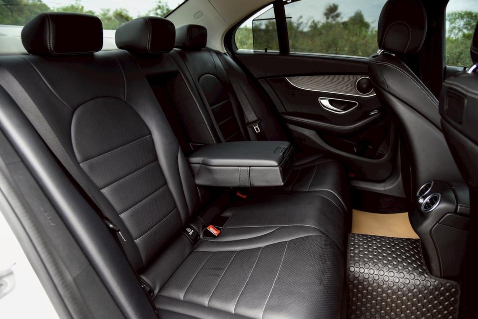 รหัสรถ CBL7773 Mercedes-Benz C350e Avantgarde W205 AT 2018 9