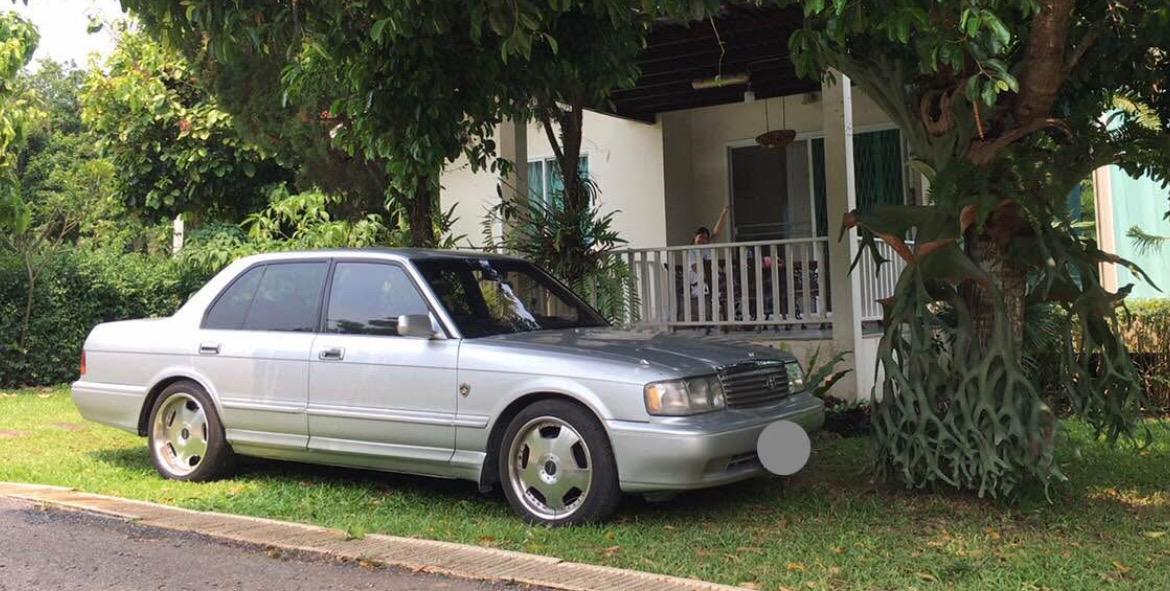 รถ Toyota Crown ปี 1993  3