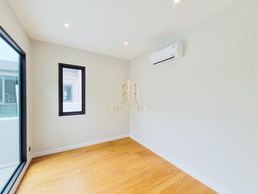 3-Storey Luxury House CINQ ROYAL The Eighteen Bangna KM.7 19