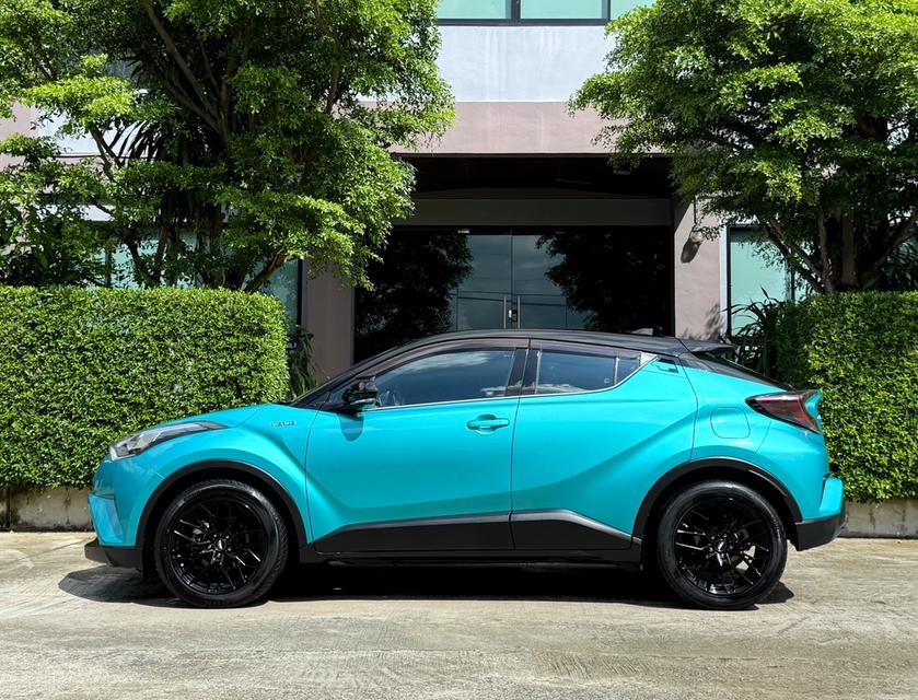 2019 TOYOTA CHR HV HI รถมือเดียวออกป้ายแดง รถวิ่งน้อย เข้าศูนย์ตามระยะ รถไม่เคยมีอุบัติเหตุครับ