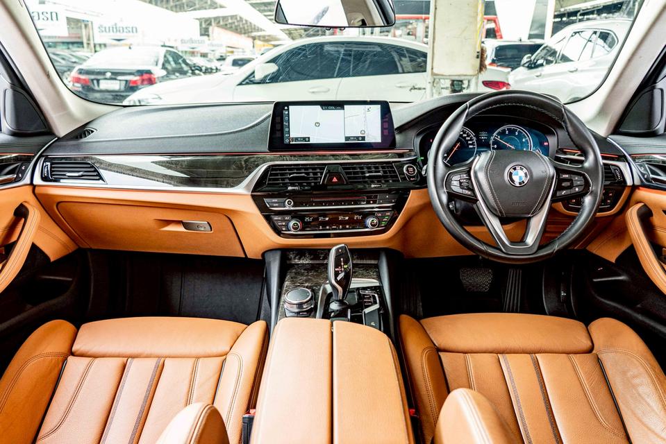 รหัสรถ NP3545 BMW 520D SPORT LINE 2019 11