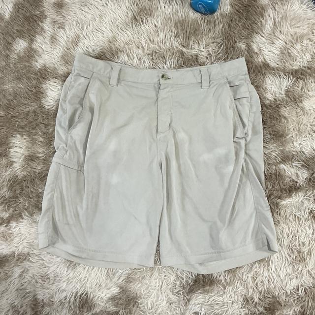 กางเกงขาสั้นมือสองแบรนด์แท้