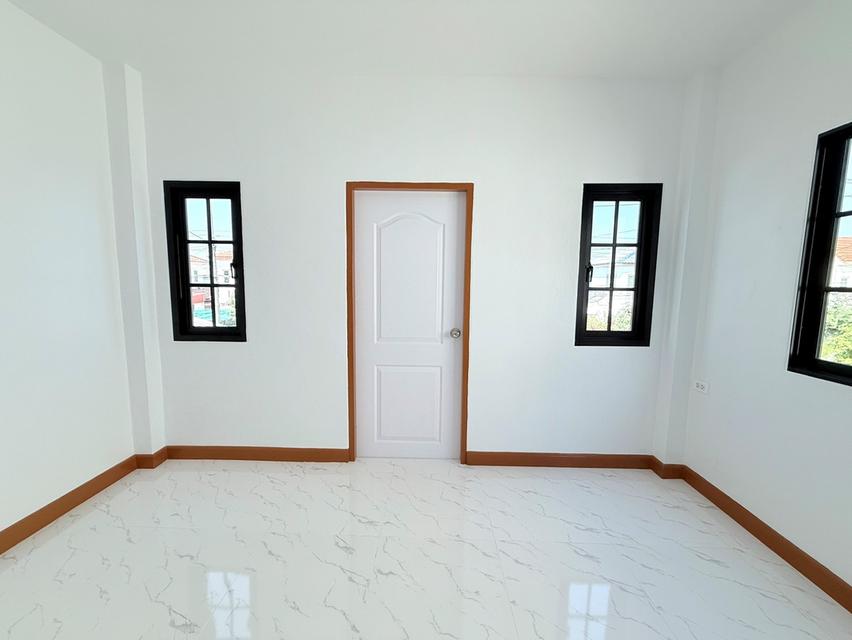 หมู่บ้านอมรทรัพย์ อยู่วิทยา 20