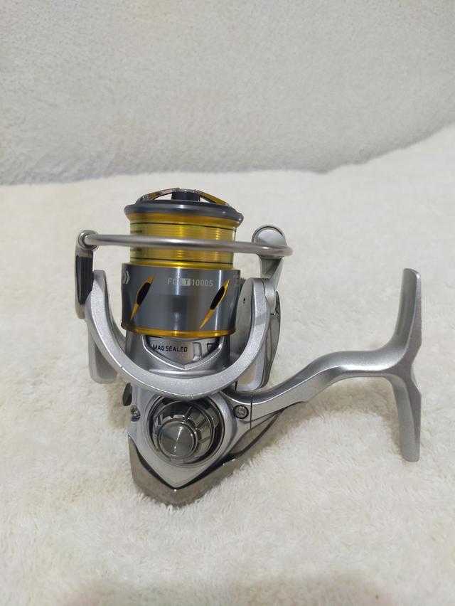 รอกตกปลา Shimano  6