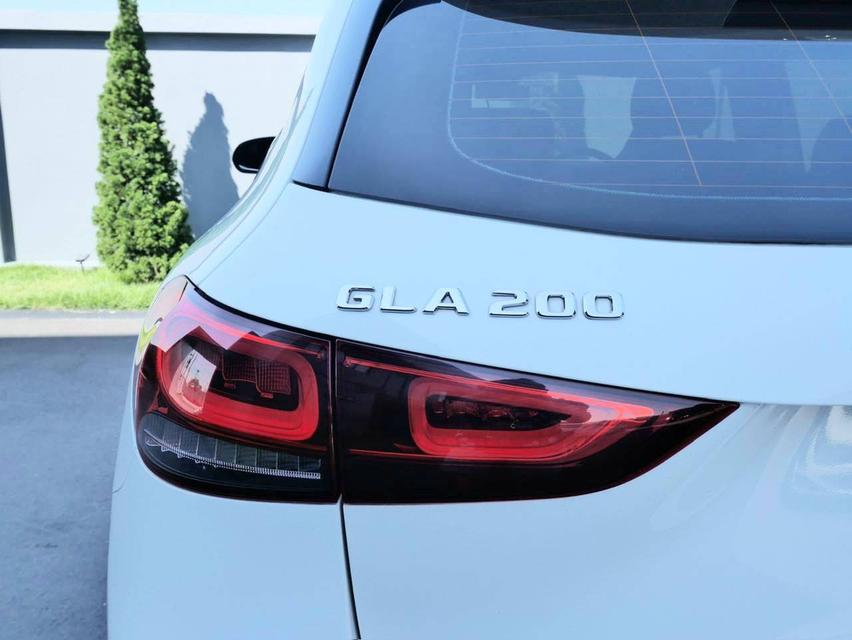 2022 Benz GLA200 AMG 6