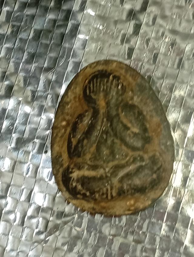 พระปิดตาหลวงปู่โต๊ะจัมโบ้ 2เพิ่งแกะออกจากกล่องถ่ายรูปสดๆเลยครับก่อนหน้านี้เรียบก่อนหน้านี้เลี่ยมกรอบกันน้ำอย่างหนาเลยเคยแขวนมานานแล้วครับถ่ายรูปให้เห็ 7