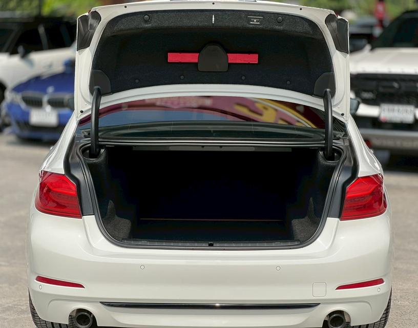 ปี 2018 BMW SERIES 5, 520d SPORT รถบ้าน เซอร์วิสศูนย์ทุกระยะ รูปที่ 18