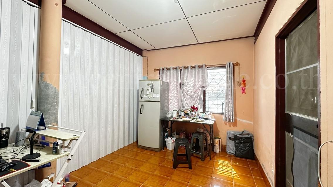 บ้านเดี่ยว พร้อมที่ดิน 93 ตร.วา พหลโยธิน 52 ราคาถูก ทำเลดี 8