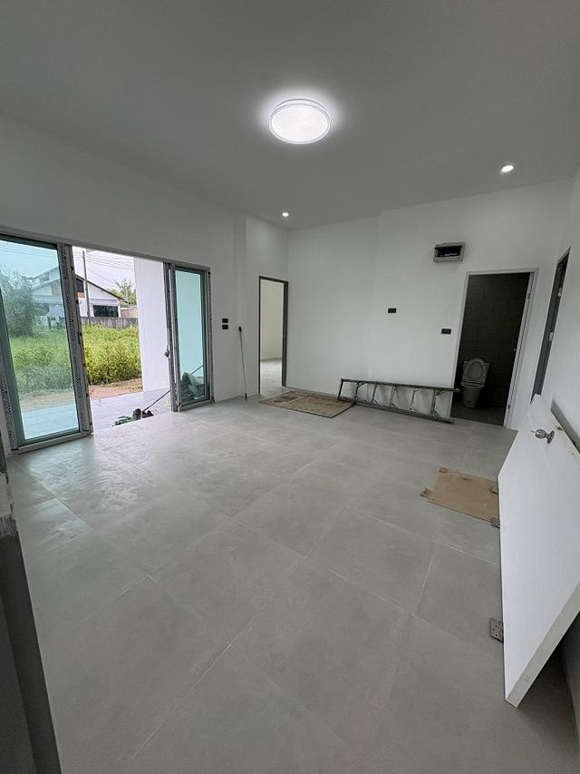 ขายบ้านสวยสร้างใหม่ สไตล์โมเดิร์น ขนาด 65 ตรว บรรยากาศดี ถนนเชียงใหม่-ดอยสะเก็ด เชียงใหม่. 5