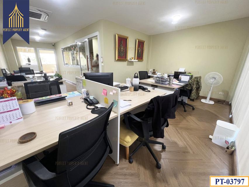 ขายโฮมออฟฟิศ บิสทาวน์ ศรีนครินทร์ (Biztown Srinakarin) ติด bts สายสีเหลือง ต่อเติมเต็มพื้นที่ทั้งหลัง 9