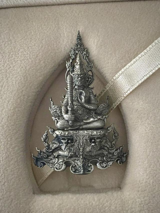 ท้าวเวสสุวรรณ พระธาตุดอยตุง เชียงราย ปี64 เนื้อเงิน อาจารย์เฉลิมชัยร่วมออกแบบ