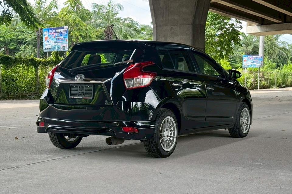 Toyota Yaris 1.2 G Hatchback AT ปี 2015 รถสวยมือเดียว รุ่นท๊อป