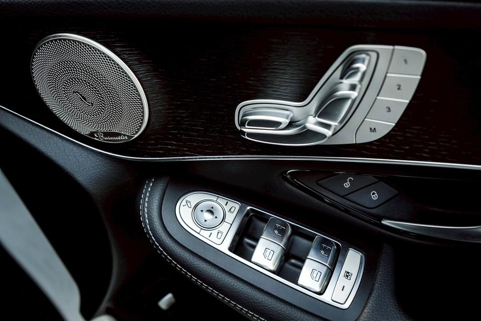 Mercedes-Benz GLC300e 2.0 4Matic AMG Dynamic W253 AT 2023 รูปที่ 16