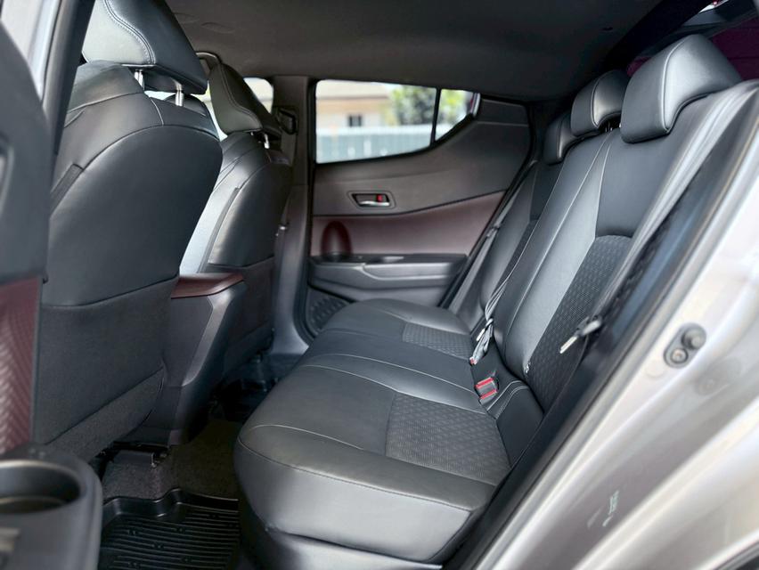 ขาย Toyota CH-R 1.8Hybrid Mid ปี18 15