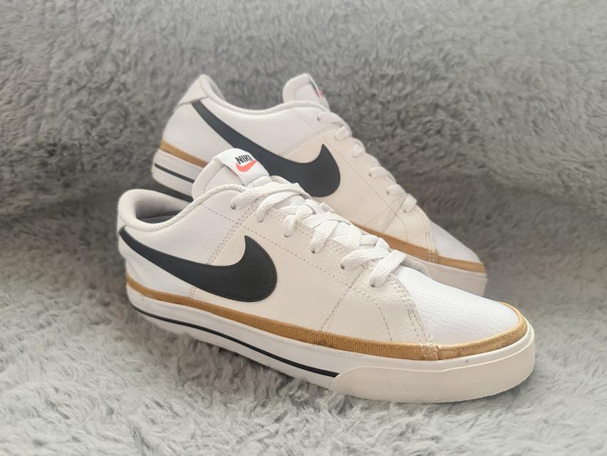 Nike Size 41 ยาว 26 cm
