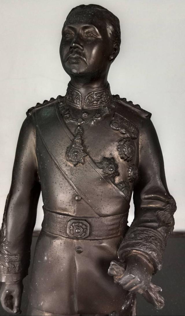 559.พระบรมรูปหล่อในหลวงรัชกาลที่ 5 พระบาทสมเด็จพระจุลจอมเกล้าเจ้าอยู่หัว
