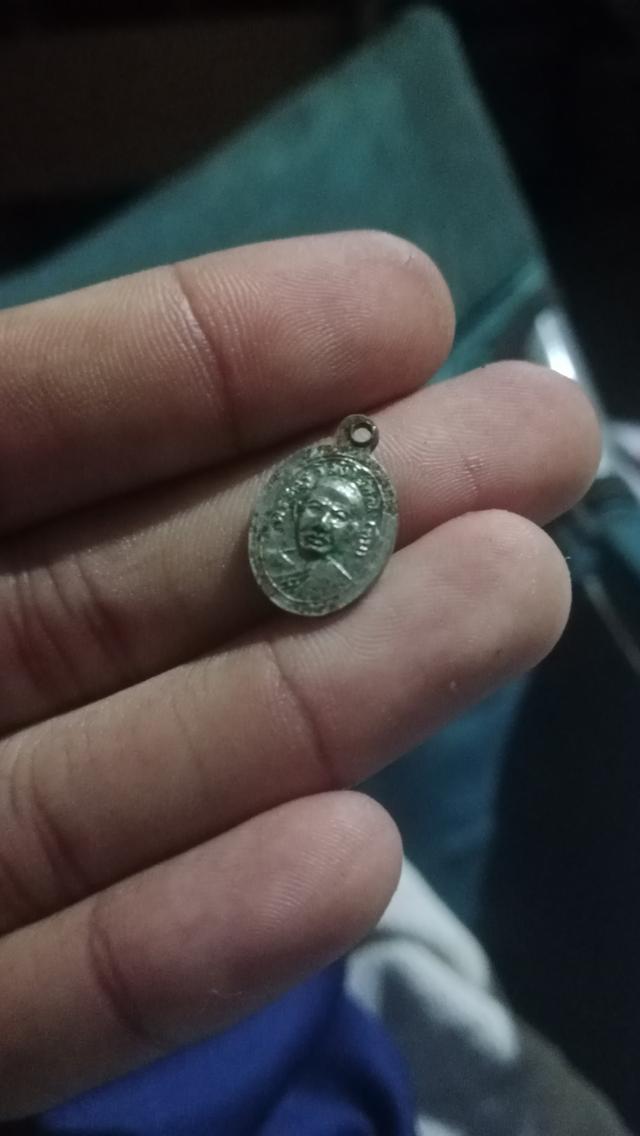 เม็ดแตงหน้าผาก4เส้น วัดช้างให้ รูปที่ 2