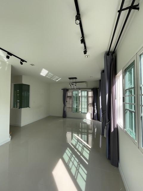 ขาย ให้เช่า บ้านแฝด 2 ชั้น โกลเด้น นีโอ ลาดพร้าว ซอยนวมินทร์42 ซอยสุวรรณนิเวศน์ ให้เช่าบ้านเปล่า ไม่รับเลี้ยงสัตว์ 4