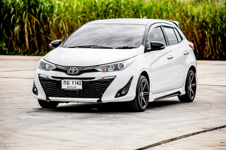 Toyota Yaris 1.2G ปุ่มสตาท์ ปี 2018 สีขาว 