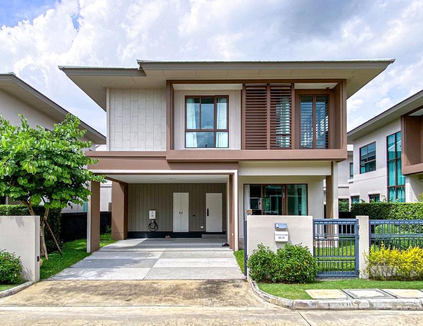 บ้านสวยสภาพใหม่ ใช้น้อยมาก | บุราสิริ กรุงเทพกรีฑา (Burasiri Krungthep Kreetha) 4ห้องนอน 4ห้องน้ำ 57.50ตรวา. บ้านใช้น้อยมาก ด่วน เพียง 17.90mb 1