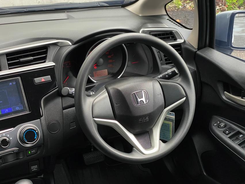 Honda Jazz 1.5S ปี 2017 เลขไมล์ 104,xxx km 18