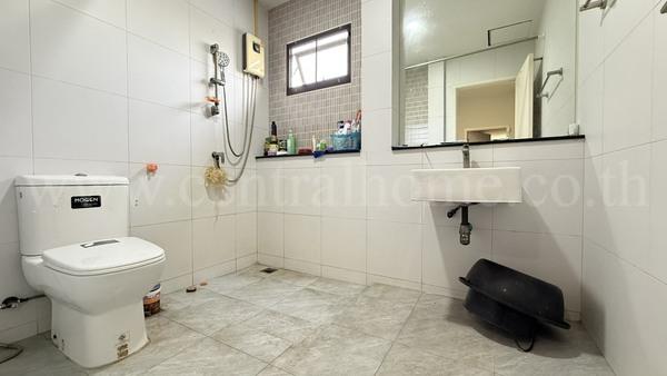 บ้านแฝด บ้านชานไม้ เดอะทาวน์ คลองสอง คลองหลวง ปทุมธานี หลังมุม 16