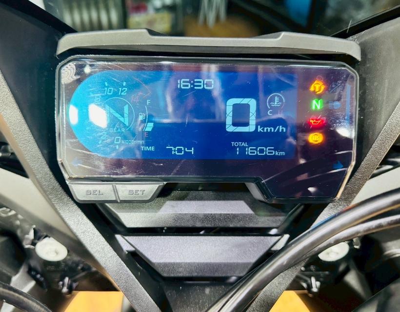 CBR650R 8