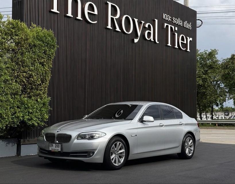 BMW 520D F10 ปี13 ดีเซล 🔥รถมือเดียว สภาพสุดเนี้ยบ เข้าศูนย์ทุกระยะ รูปย่อยที่ 2