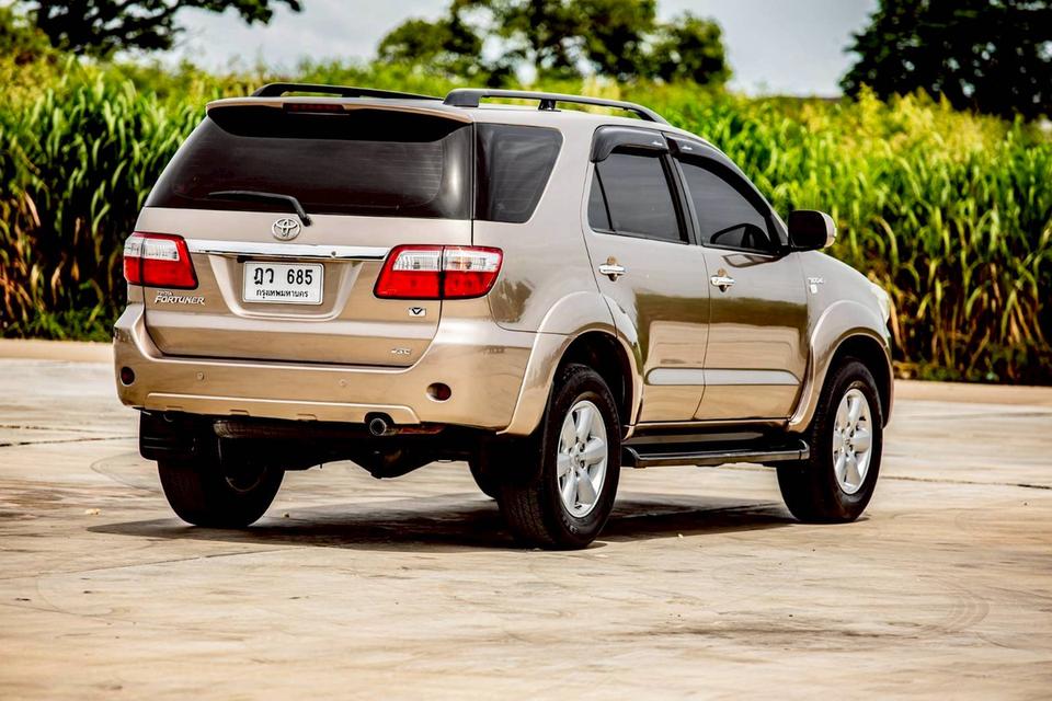 TOYOTA FORTUNER 3.0V สีน้ำตาล ปี 2009 เกียร์ออโต้