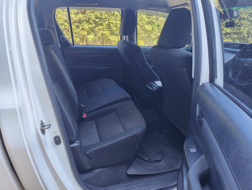 Toyota Revo 2.4 J D-Cab MT ปี 2018 9