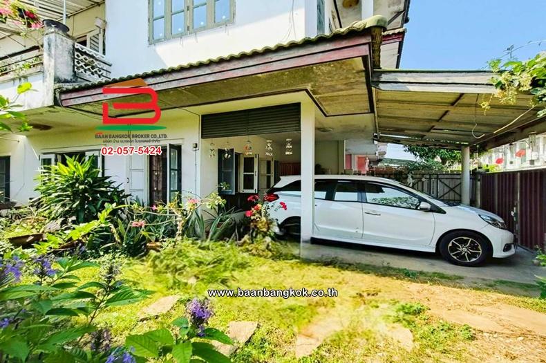 ทาวน์เฮาส์ เนื้อที่ 37 ตร.ว. หมู่บ้านดิเอมเมอรัลด์พาร์ค 2 (ซอยสุขา 2) ถนนรัตนาธิเบศร์ ตำบลพิมลราช อำเภอบางบัวทอง นนทบุรี 4