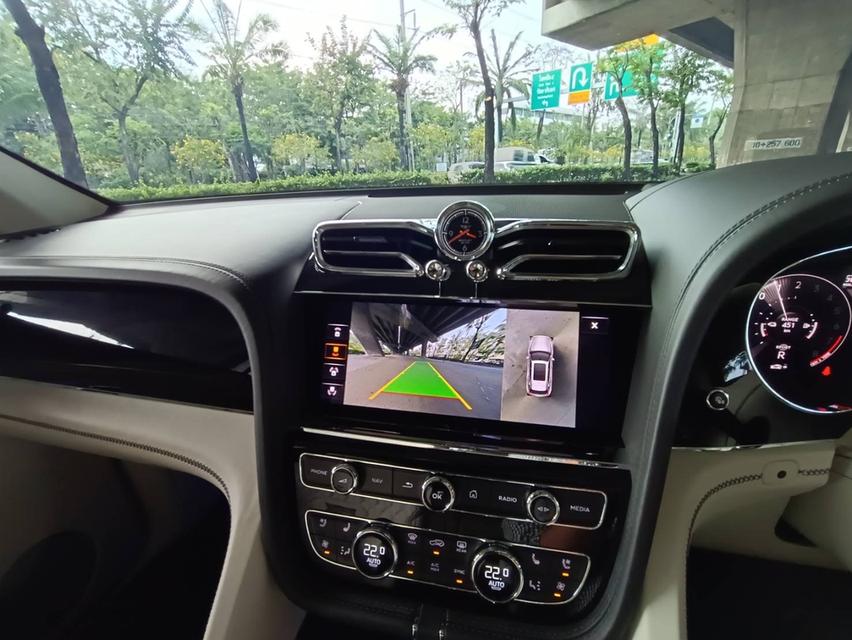รหัสรถ PEAT53 🚐🚙 Bentley Bentayga Hybrid (demo) 7