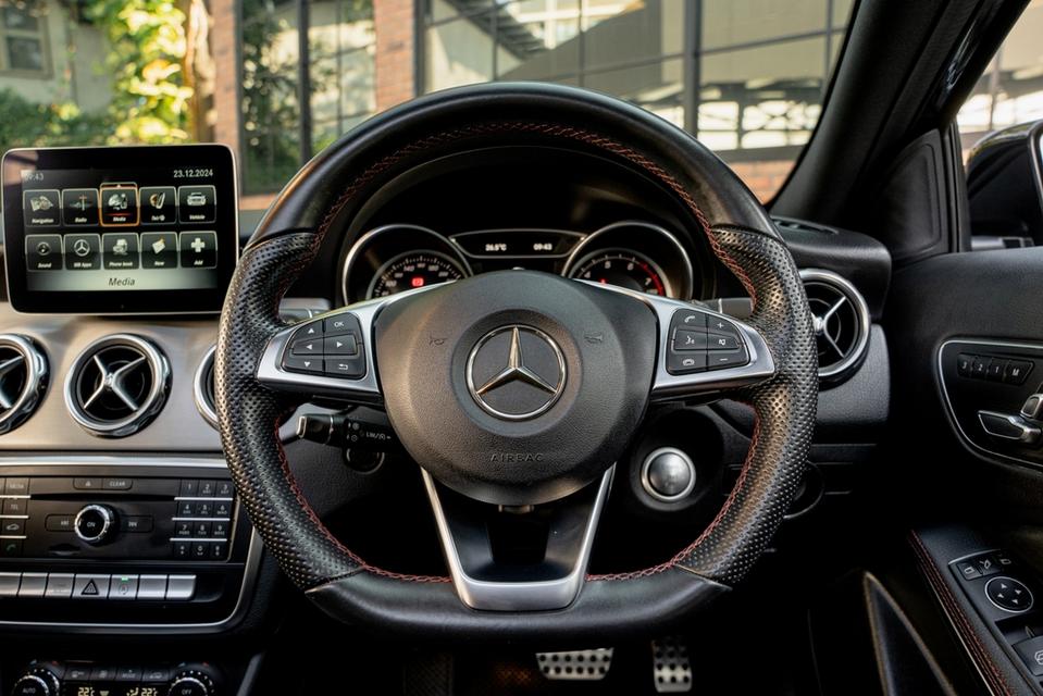 Mercedes-Benz GLA250 AMG Dynamic ปี 2018❤️‍🔥𝐆𝐋𝐀𝟐𝟓𝟎 เข้าใหม่ ใหม่กริบเป๊ะทุกมุม วิ่งน้อย 4 หมื่นกม.✨ 4