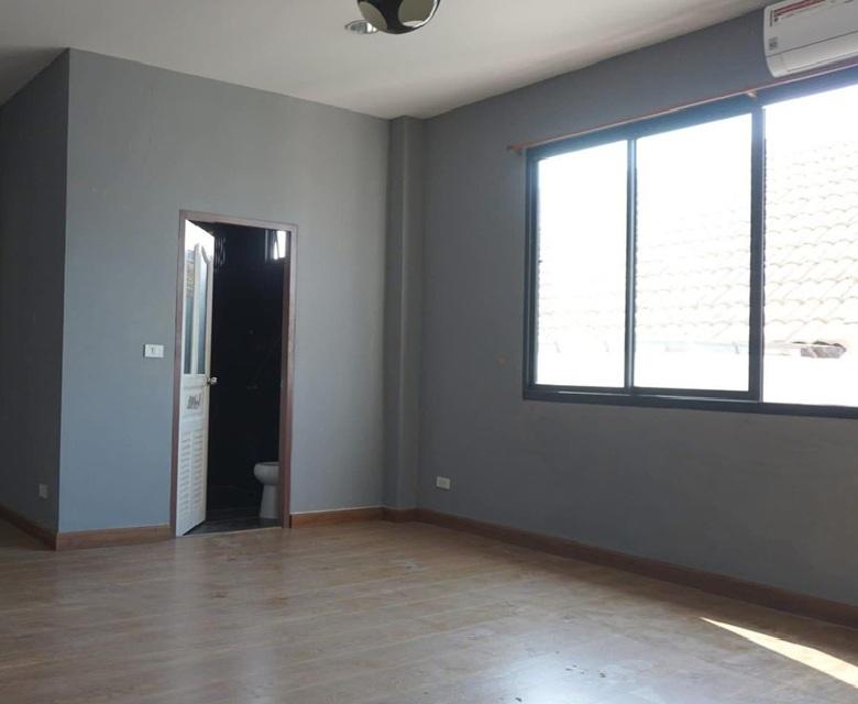 ให้เช่า หรือ ขาย โกดังพร้อมสำนักงาน พื้นที่ 1000 ตารางเมตร ย่านพระราม 2 ถนนพระราม 2 กม.16 ฝั่งขาเข้า ตรงข้ามวัดพันท้ายนรสิงห์ 12