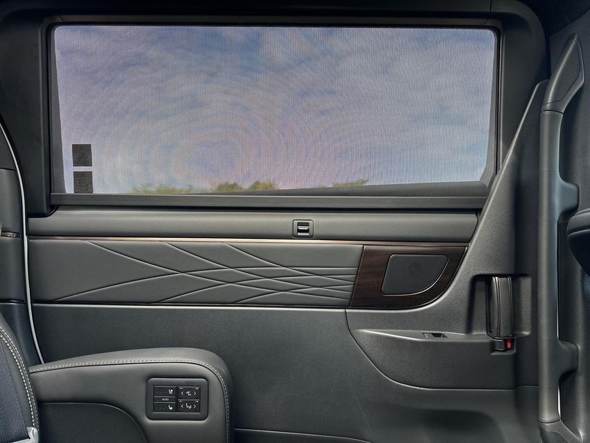 Toyota Alphard  Z hybrid 40  HEV 20