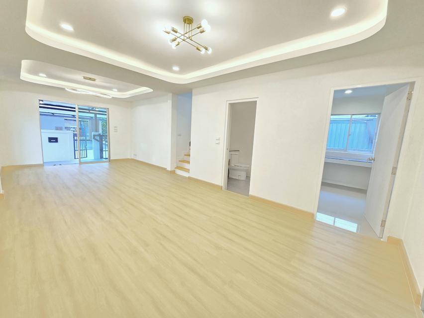 บ้านเดี่ยวหลังริม รีโนเวทสวย Atoll Maldive Palm ใกล้เมกะบางนา 9