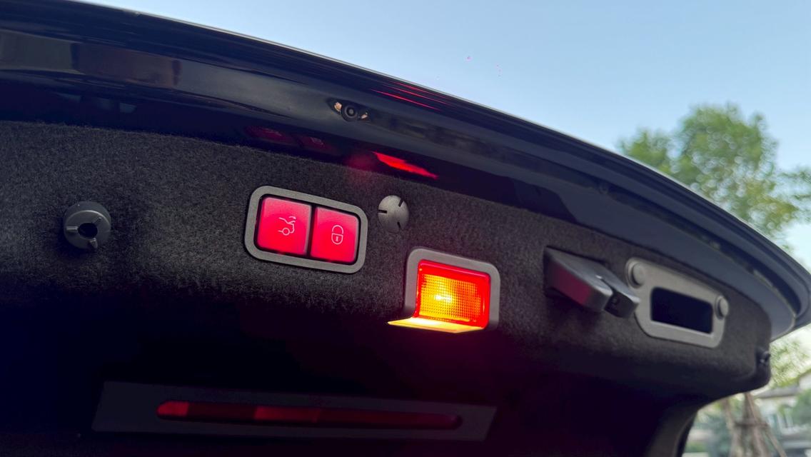 รหัสรถ TPV1644 🚘 Mercedes-Benz C350e AMG ปี 2017 19