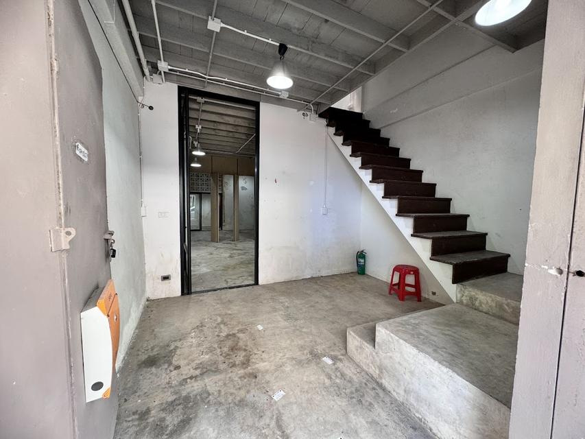 ให้เช่าอาคารพาณิชย์3ชั้น สุขุมวิท95 ใกล้BTSบางจาก 856 5