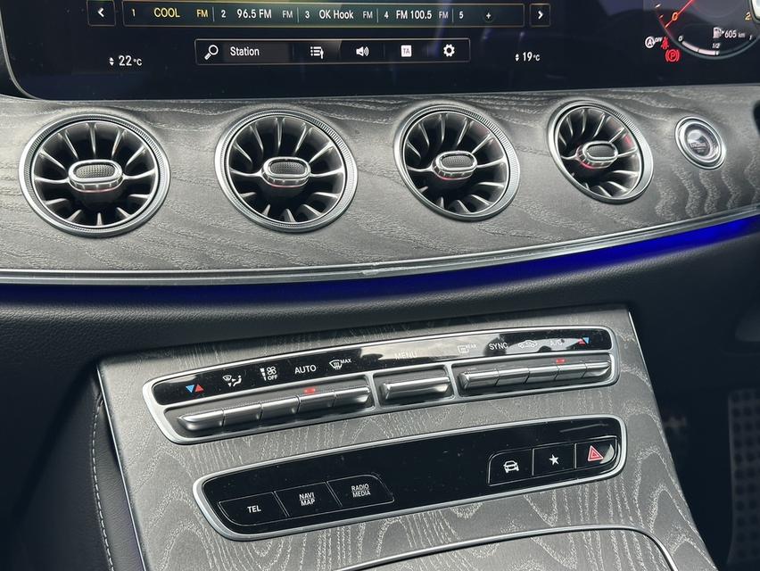 Mercedes-Benz CLS220d AMG Premium  ปี2021 สีขาว 18