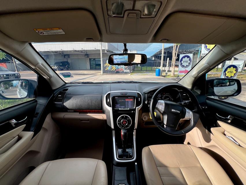 ขาย  Isuzu MU-X 3.0Onyx ปี17 9