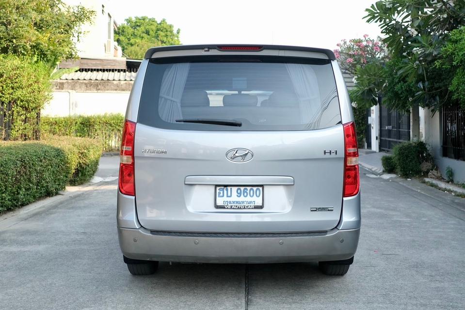  Hyundai H1 2.5 Deluxe (A2) ออโต้ ดีเซล สีเทา ปี2012 ไมล์: 1xx,xxx กม. 6