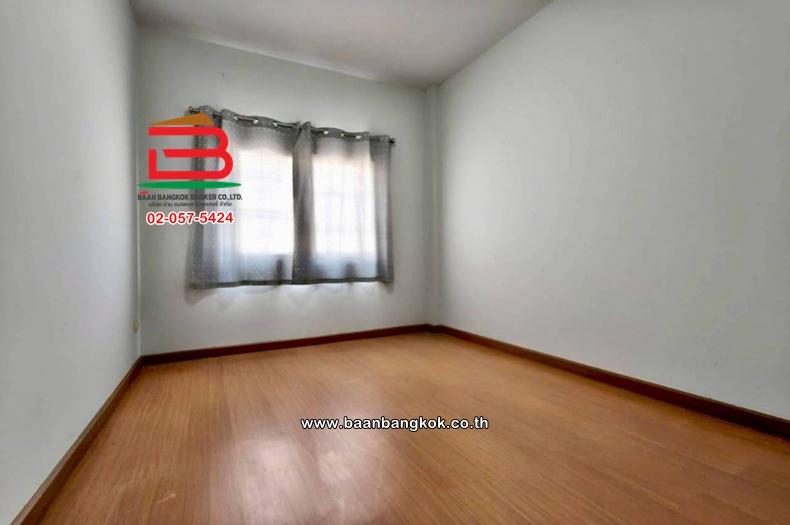 ทาวน์เฮาส์ เนื้อที่ 34 ตร.ว. หมู่บ้านบุณฑริก นิวสไตล์ ลำลูกกา-คลอง 4, ใกล้ตลาดกลางลาดสวาย ถนนลำลูกกา ตำบลลาดสวาย อำเภอลำลูกกา ปทุมธานี 9