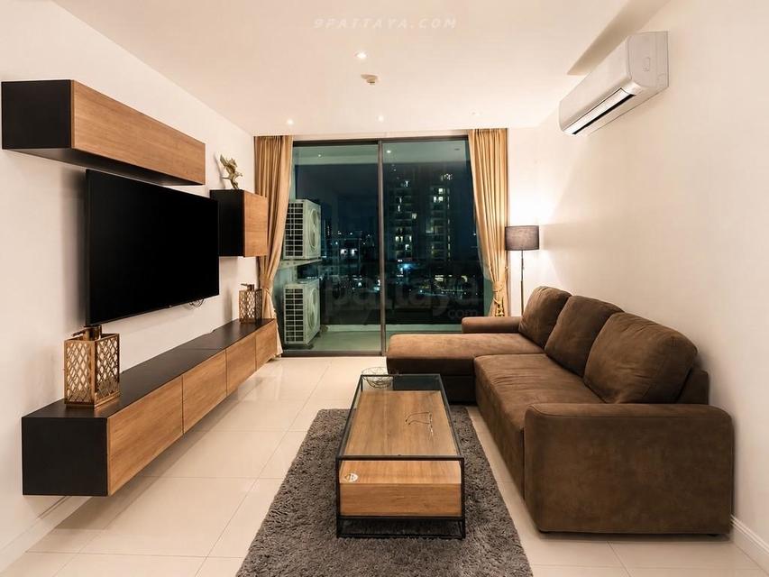 For Rent — Condo at The Point Pratumnak CondominiumCondo for yearly rent at The Point Pratumnak Condominium. Spacious unit on the 5th floor, ready 1