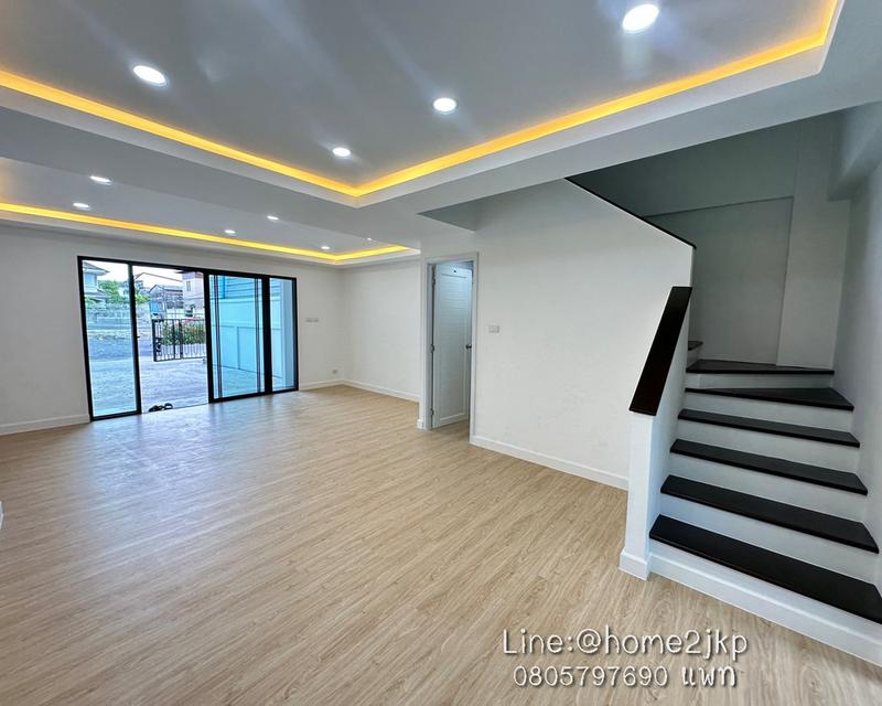 ทาวน์โฮม 4 ชั้น ลาดพร้าว 110 ทาวน์โฮมดีไซน์โมเดิร์น ทำเลลาดพร้าว 4