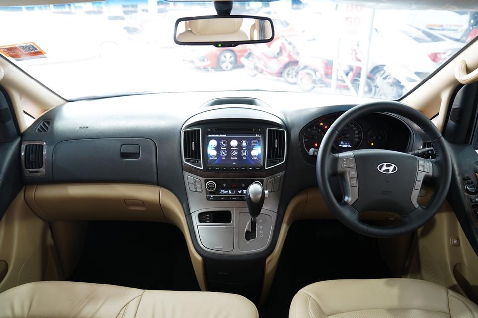 HYUNDAI H1 2.5 DELUXE AT ปี 2016  12