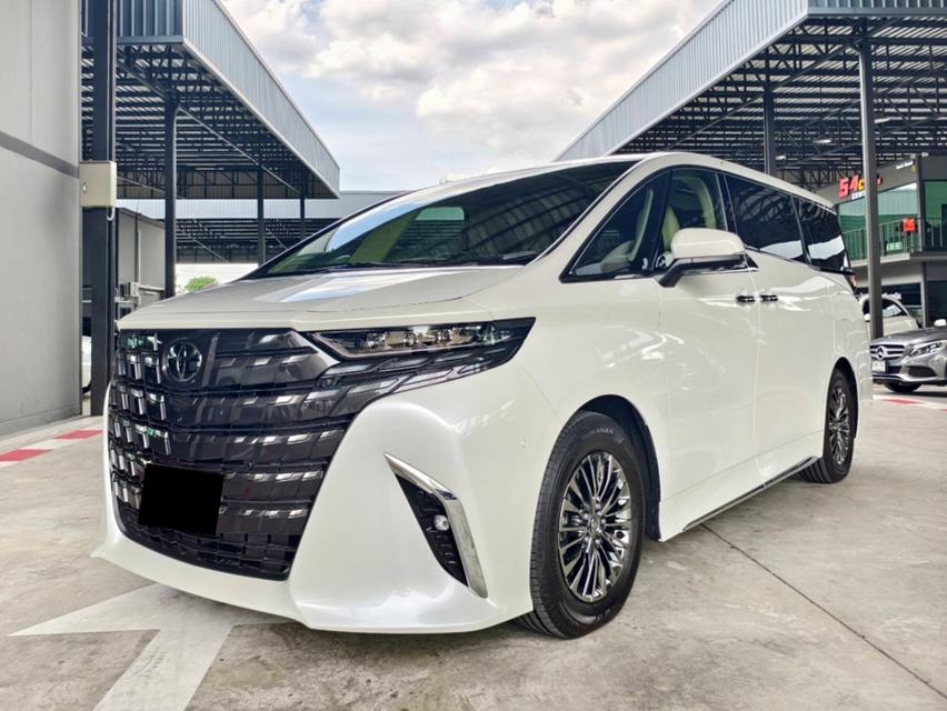 รถเข้าใหม่! NEW TOYOTA ALPHARD EXECUTIVE LOUNGE P HEV 2.5 2WD สีขาว