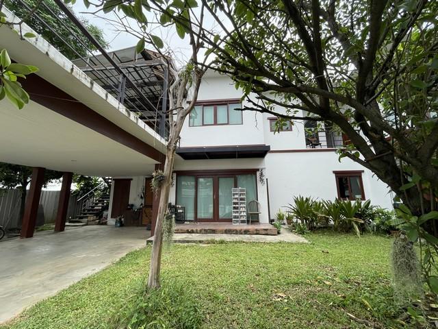 ให้เช่าบ้านเดี่ยว 2 ชั้น 200 ตรว. สไตล์ไม้วินเทจ พร้อมสระว่ายน้ำ ย่านนาคนิวาส 37 ใกล้เซ็นทรัลอีสวิว 2
