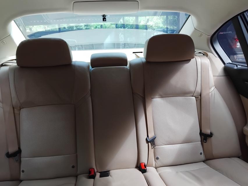 ขายรถบัาน เจัาของขายเอง BMW 730LD ปี 2012 สีบรอนซ์ทอง ไมล์แท้ 184,041 กม. ฟูลออฟชั่นแต่ง M sport 16