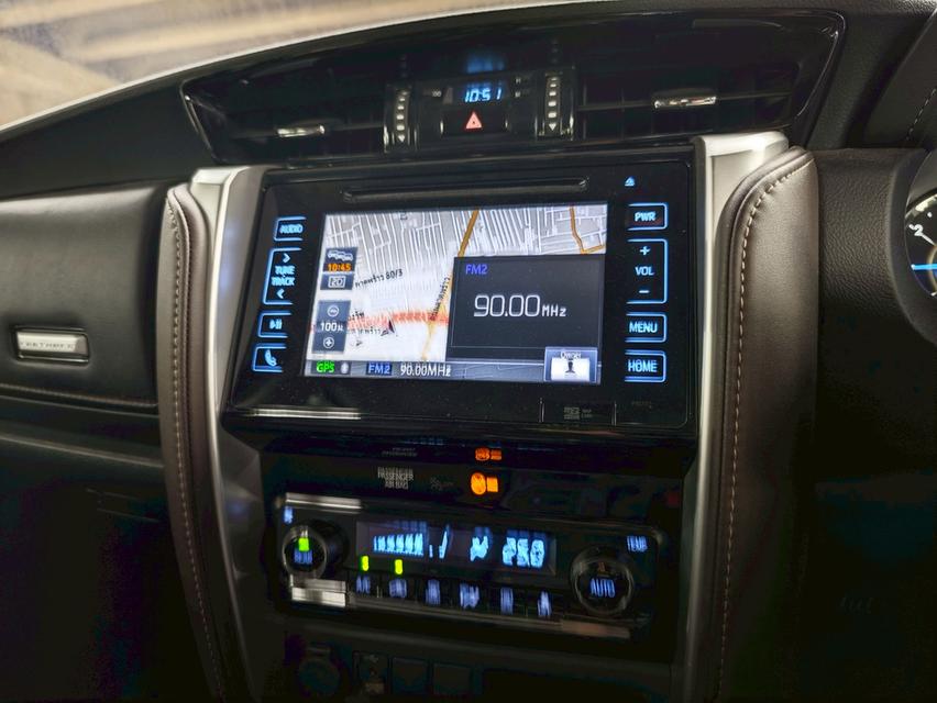 Toyota Fortuner 2.4 V 2WD AT ปี 2019 รถสวยมือเดียว รุ่นท๊อปขับ2 13