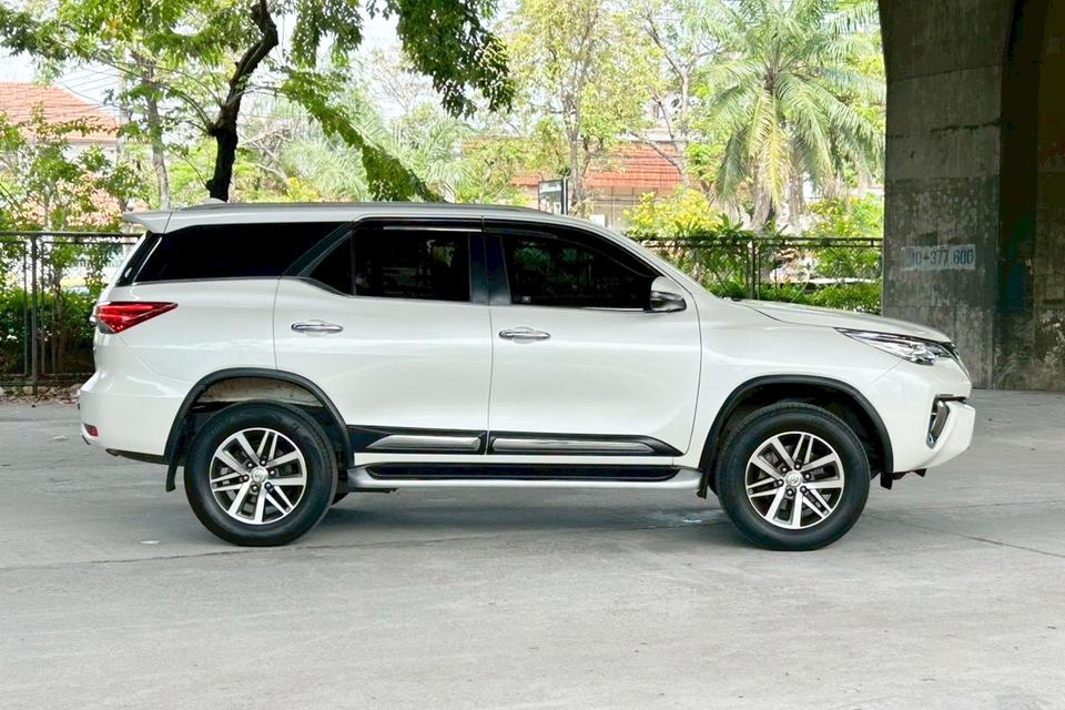 🔥 เครดิตดี ฟรีดาวน์  Toyota Fortuner 2.4 V 4WD AT ปี 2019 รูปที่ 5